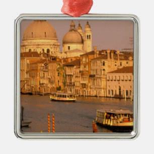 Adorno Metálico Europa, Italia, Veneto, Venecia. Vista del atardec