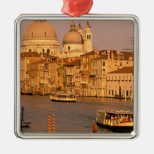 Adorno Metálico Europa, Italia, Veneto, Venecia. Vista del atardec (Frente)