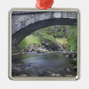 Adorno Metálico Europa, Noruega. Puente de piedra en ruta a Bergen