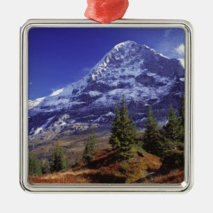 Adorno Metálico Europa, Suiza, Eiger. Colores otoñales abundan