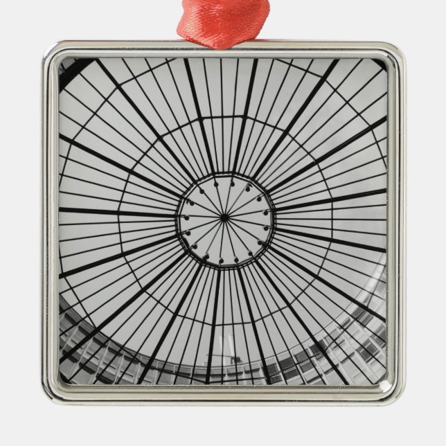 Adorno Metálico Europa, Suiza, Zúrich. Domo de vidrio de (Frente)