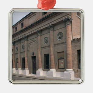 Adorno Metálico Fachada del Teatro Accademico (foto)