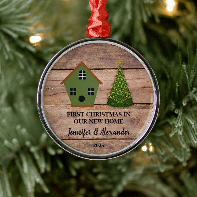 Adorno Metálico First Christmas in our new Home wood birdhouse (Árbol)