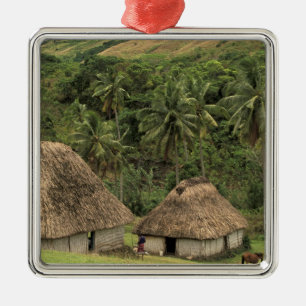 Adorno Metálico Fiyi, Viti Levu, Navala, casas tradicionales Bure