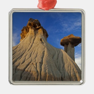 Adorno Metálico formaciones de Badlands en Makoshika State Park en