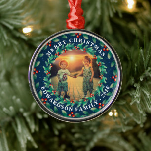 Adorno Metálico Foto de familia con bayas de acebo Feliz Navidad