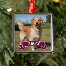 Foto de mascota personalizada con año y cinta de p