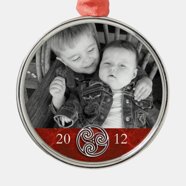 Adorno Metálico Foto roja Ornam del navidad de Triskelion del nudo (Frente)