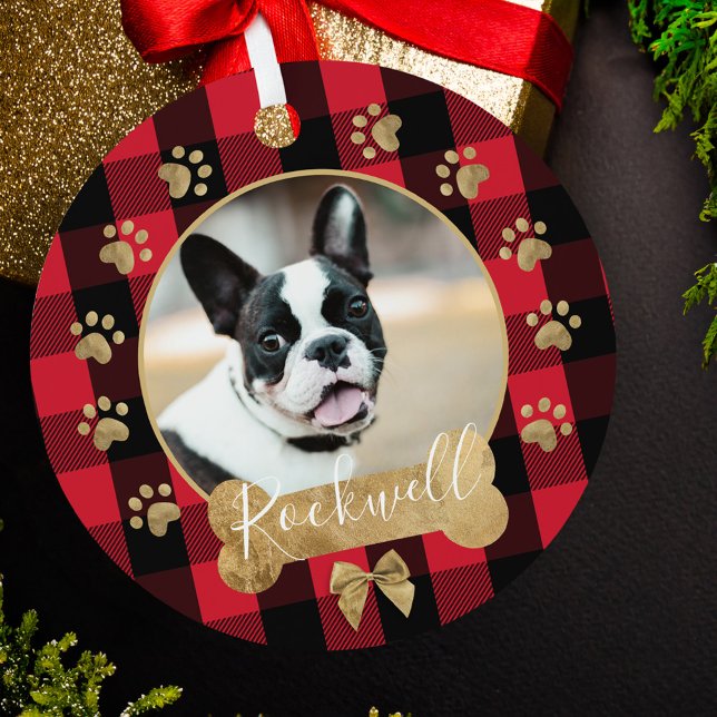Adorno Metálico Fotografía de la familia Gold Bow del patrón rojo  (Red Buffalo Plaid Pattern Gold Bow Family Photo Metal Ornament)
