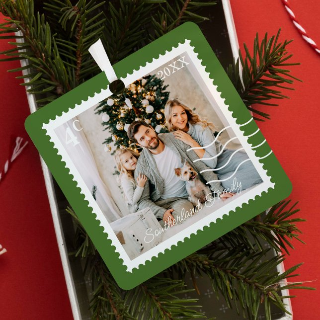 Adorno Metálico Fotos de familia mínimas sellos de correo personal (Minimal Family Photos Postage Stamps Personalized Metal Ornament)