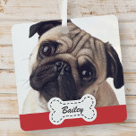 Adorno Metálico Fotos de mascotas sobre el nombre de un hueso de p<br><div class="desc">Agregue el nombre del mascota en la tipografía de escritura lúdica en una simple placa de nombre óseo de perro. Añadir foto de mascota personalizado.</div>