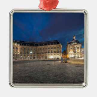 Adorno Metálico Fountain in the Place of the Bourse