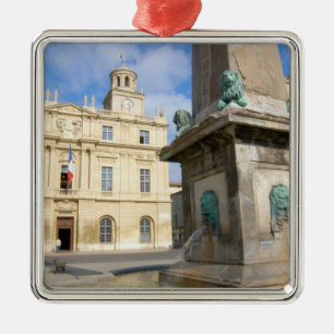 Adorno Metálico Francia, Arles, Provenza, Place de la la