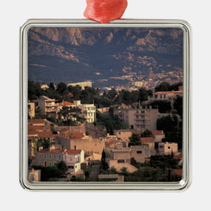 Adorno Metálico Francia, Marsella, Provenza. Suburbios del sur