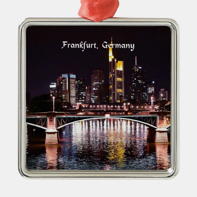 Adorno Metálico Frankfurt, Alemania de noche (Frente)