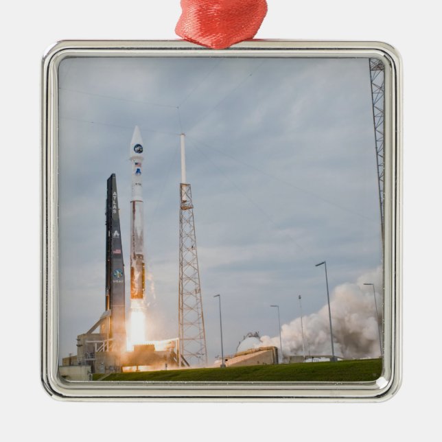 Adorno Metálico Fuego y humo indican el elevador (Frente)