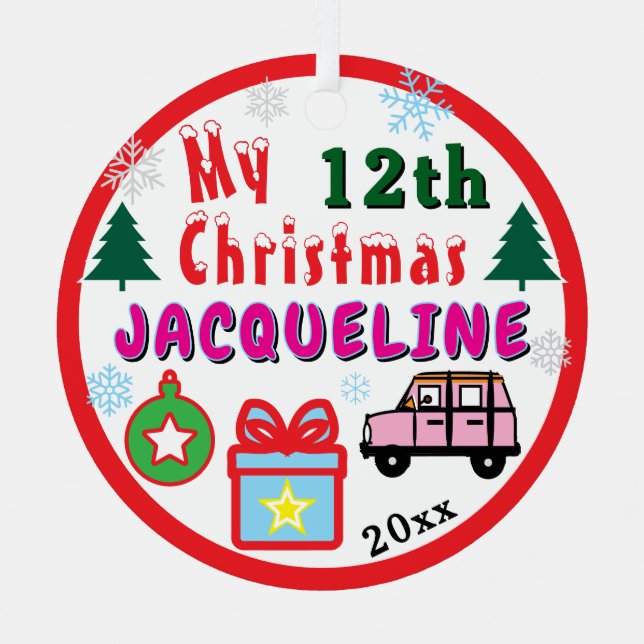 Adorno Metálico ' Girl Yearly Christmas Pink Car (Anverso)