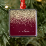 Adorno Metálico Girly Monograma Glam Purpurina de oro de Borgoña<br><div class="desc">Nombre del Monograma Oro y Purpurina Borgoña y Ornamento de Navidad Inicial. Esto hace que el dulce perfecto cumpleaños 16,  boda,  ducha de novia,  aniversario,  ducha de bebé o fiesta de soltera sea regalo para alguien que ama el lujo glam y los estilos de moda.</div>