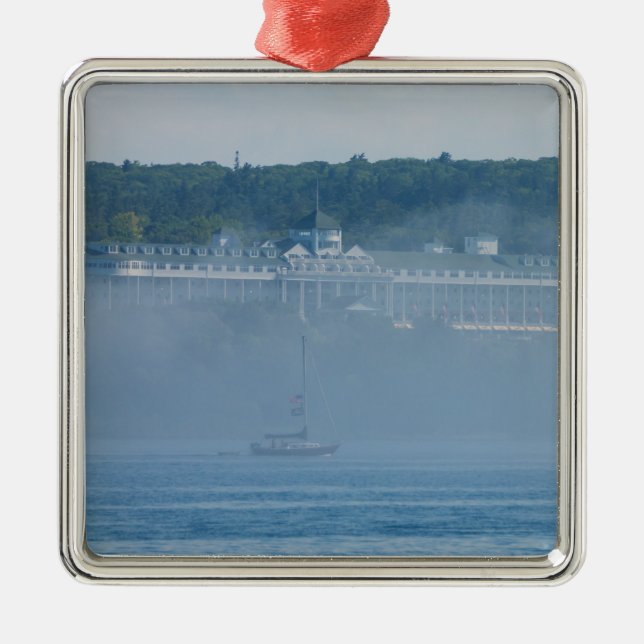 Adorno Metálico Gran Hotel a través de la niebla (Frente)