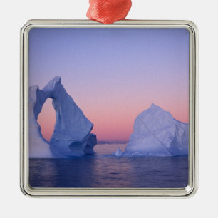 Adorno Metálico Groenlandia, iceberg al atardecer.
