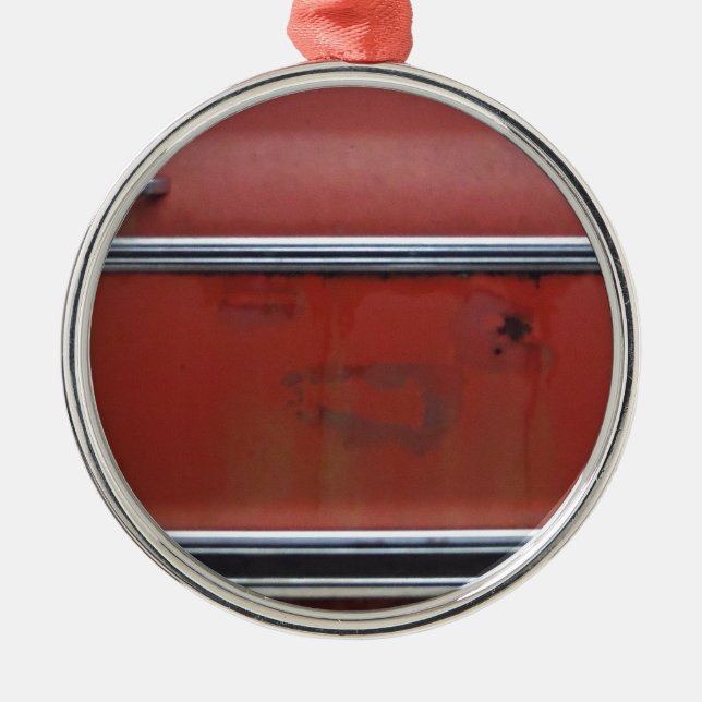 Adorno Metálico Guarnecido plateado de Chevy Rojo (Frente)