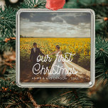 Adorno Metálico Guión retro Nuestra primera foto de la pareja navi<br><div class="desc">Una tipografía moderna para esta colección de ornamentos fotográficos. Para personalizar con tu foto favorita. También puede cambiar fácilmente el color del tipo de letra a su gusto.</div>