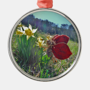 Adorno Metálico hada de ala roja y daffodis
