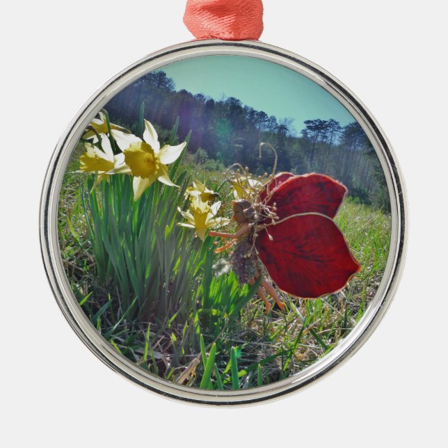 Adorno Metálico hada de ala roja y daffodis (Frente)