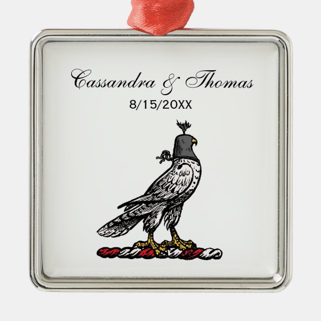 Adorno Metálico Halcón de Caza Heráldica Halcón con casco C (Frente)