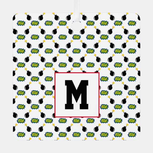 Adorno Metálico Historieta Superhéroe Boom INICIAL Bomba Inteligen (Anverso)