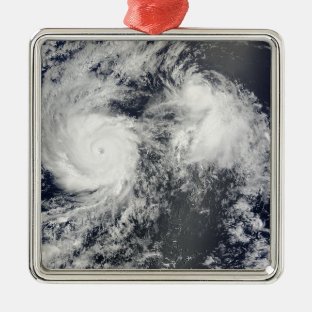 Adorno Metálico Huracán Felicia y la tormenta Enrique al este de H (Frente)