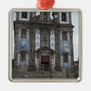 Adorno Metálico Iglesia de Santo Ildenfonso con los paneles de la