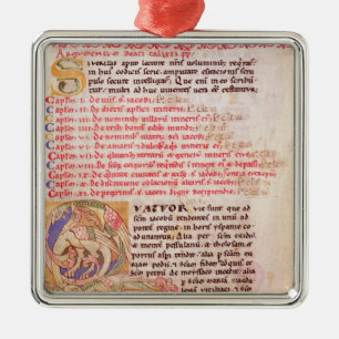 Adorno Metálico Inicial "Q" de Historiated que representa tres