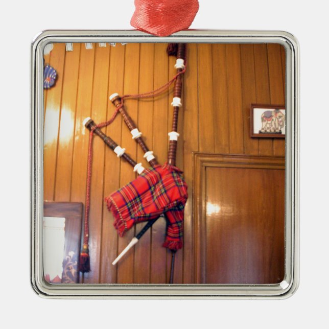 Adorno Metálico Instrumento musical escocés Bagpipe Tartan Plaid (Frente)
