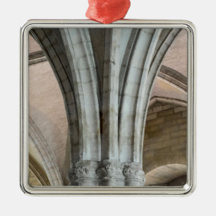 Adorno Metálico Interior Del Palacio Papal