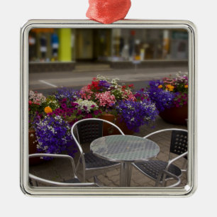 Adorno Metálico Islandia, Akureyri. Vista del negocio principal