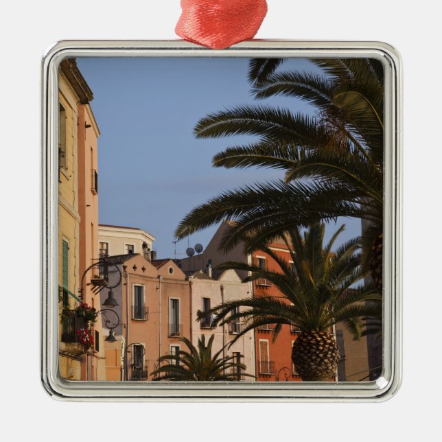 Adorno Metálico Italia, Cerdeña, Cagliari. Edificios y palmeras (Frente)