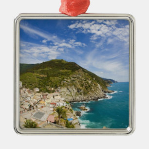 Adorno Metálico Italia, Cinque Terre, Vernazza, Ciudad en la lader
