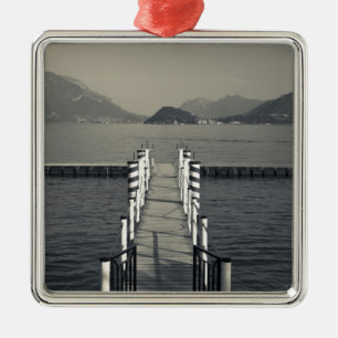 Adorno Metálico Italia, provincia de Como, Tremezzo. Embarcadero d