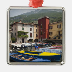 Adorno Metálico Italia, provincia de Verona, Malcesine. Cassone vi