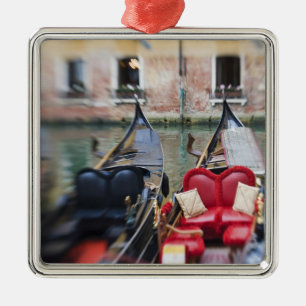 Adorno Metálico Italia, Venecia, enfoque selectivo de góndola en e