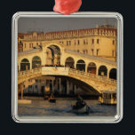 Adorno Metálico Italia, Veneto, Venecia, Canal Grande y Rialto<br><div class="desc">DERECHOS DE AUTOR Sergio Pitamitz / DanitaDelimont.com| EU16 SPI0143.jpg| Italia,  Veneto,  Venecia,  Canal Grande y Puente Rialto.</div>