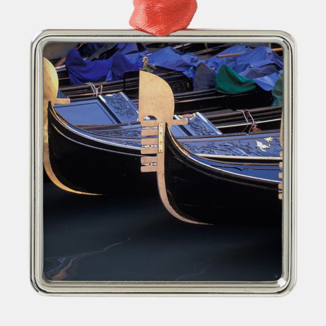 Adorno Metálico Italia, Veneto, Venecia. Fila de góndolas. (Frente)