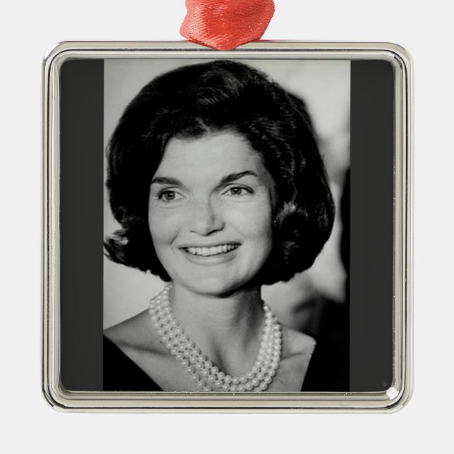 Adorno Metálico Jackie Kennedy (Frente)