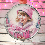 Adorno Metálico Joyeux Noël, Navidad de Niñez Rosa<br><div class="desc">Bonito pequeño chica vintage en gorra invernal sostiene una caja de regalo rosa,  adorno de Navidad retro nostálgico para los que les gusta un Navidad anticuado. Joyeux Noël.</div>