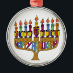 Adorno Metálico Judaica Happy Hanukkah Dreidel Menorah<br><div class="desc">Está viendo la colección Lee Hiller Designs of Home and Office Decor, Apparel, Gifts and Collectibles. Los diseños incluyen la fotografía Lee Hiller y la colección de arte digital de medios mixtos. Puedes ver su fotografía de la naturaleza en http://HikeOurPlanet.com/ y seguir su blog de senderismo dentro del Parque Nacional...</div>