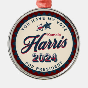 Adorno Metálico Kamala Harris 2024   Tiene mi voto