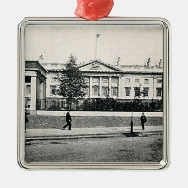 Adorno Metálico La Casa Real de la Moneda, Londres (Frente)