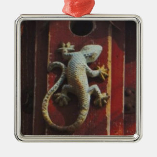 Adorno Metálico lagarto gris de madera desgastada