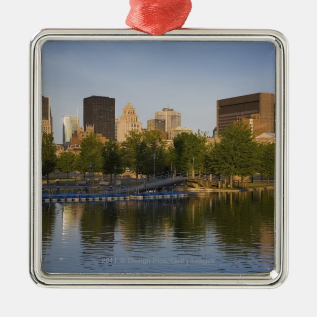 Adorno Metálico Lavabo de Bonsecours en el puerto viejo de (Frente)